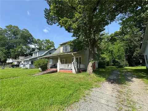 311 Washington Ave S, Reidsville, NC 27320