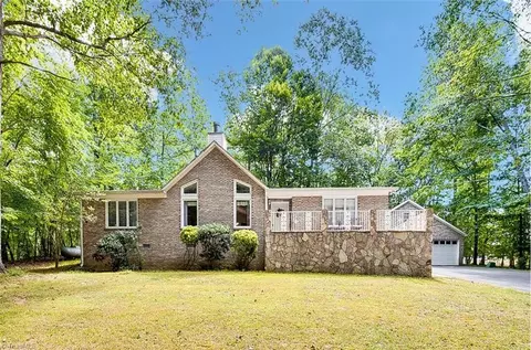 3269 Earnhardt Rd, Sophia, NC 27350