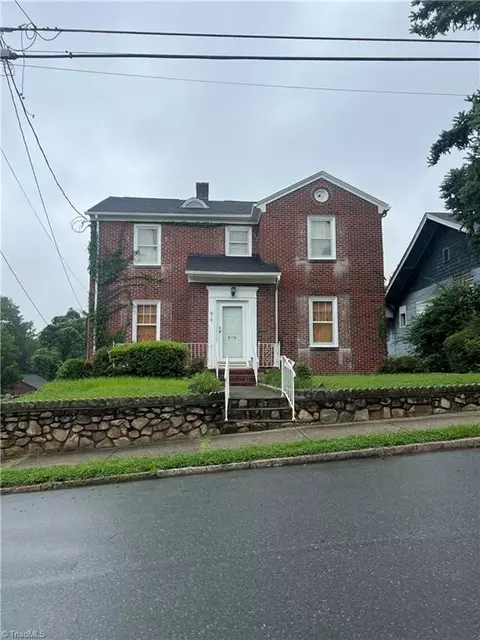 814 Cameron Ave, Winston Salem, NC 27101