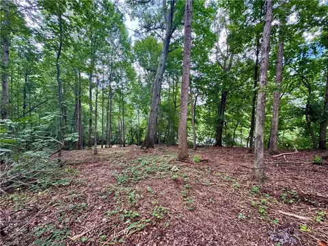 307 Byerly Rd, Winston Salem, NC 27101