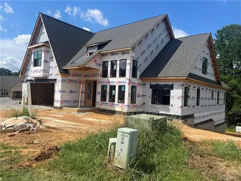 4320 Griffins Gate Ln, Greensboro, NC 27407