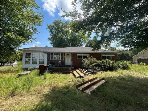 5108 Summit Ave, Greensboro, NC 27405