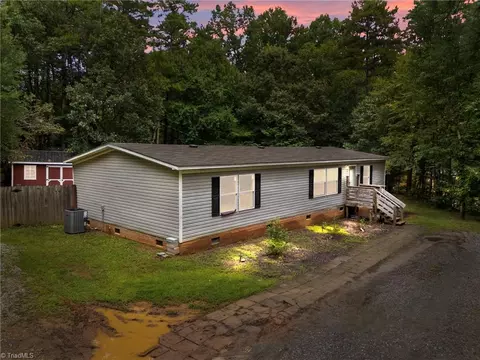 250 Timber Ridge Dr, Salisbury, NC 28144
