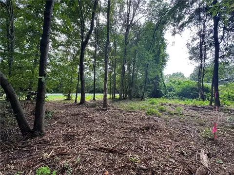 321 Byerly Rd, Winston Salem, NC 27101