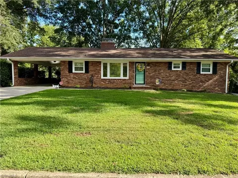 715 Russell Ave, Reidsville, NC 27320