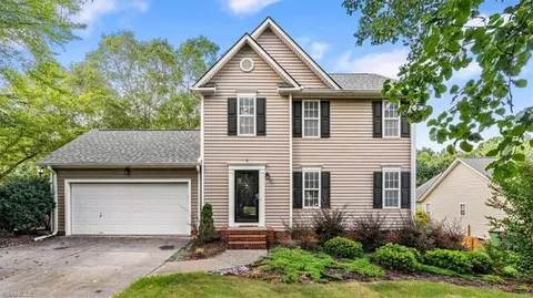 1025 Wyndfall Dr, Kernersville, NC 27284
