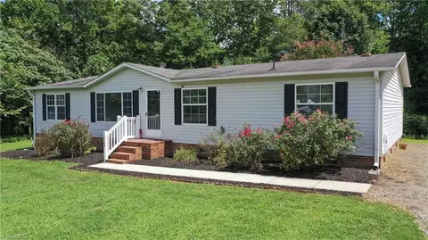 1164 Westmoreland Farm Rd, King, NC 27021
