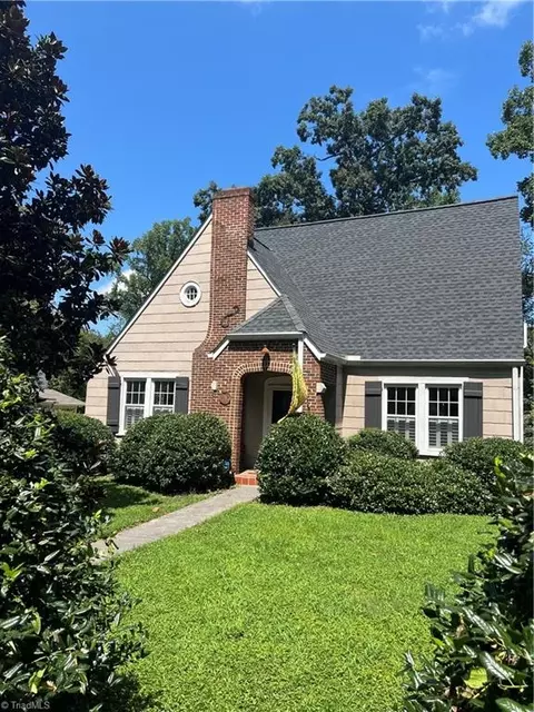 1218 Hawthorne Rd S, Winston Salem, NC 27103