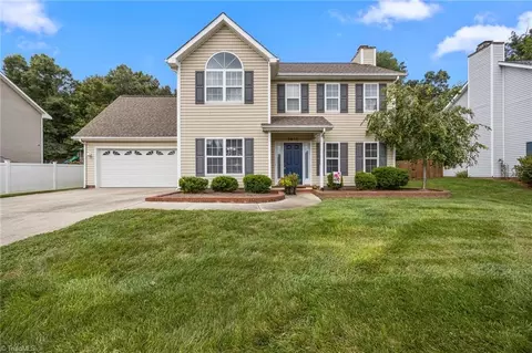 3913 Mill Pond St, High Point, NC 27265