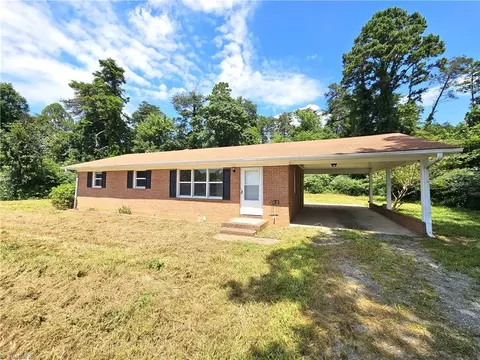2447 Piney Mountain Rd, Walnut Cove, NC 27052