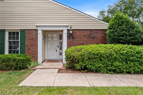 101 Saint Johns Ct, Winston Salem, NC 27106