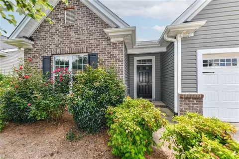 6002 Trailshead Dr, Greensboro, NC 27405