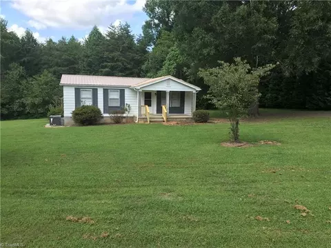 228 Matthews St, Stoneville, NC 27048