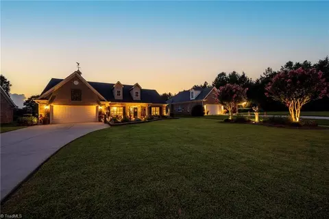 764 Mcgregor Rd, Winston Salem, NC 27103