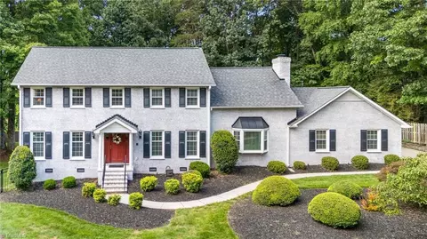 3906 Buncombe Dr, Greensboro, NC 27407