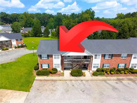 1112 Trinity St #812, Thomasville, NC 27360