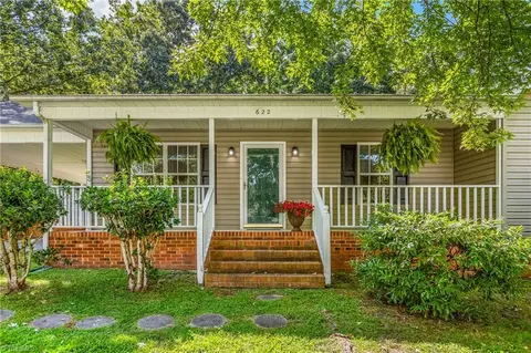 622 Cable St, Thomasville, NC 27360