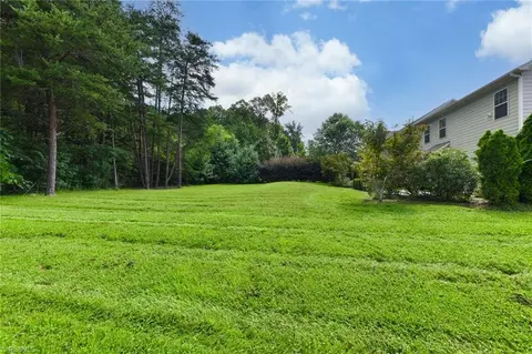 Exterior - 2403 Hammock Dr, High Point, NC 27265 photo 6 of 8