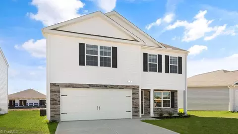 4606 Red Oak Dr, Trinity, NC 27370 photo 2