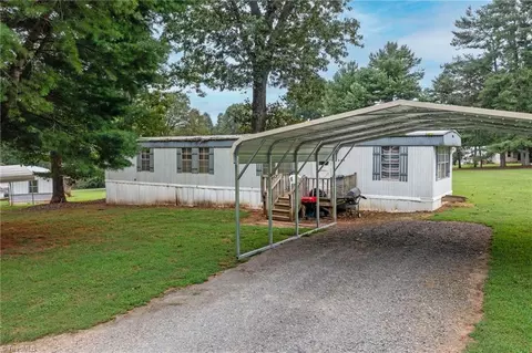 7410 Olin Rd, Pfafftown, NC 27040 photo 8