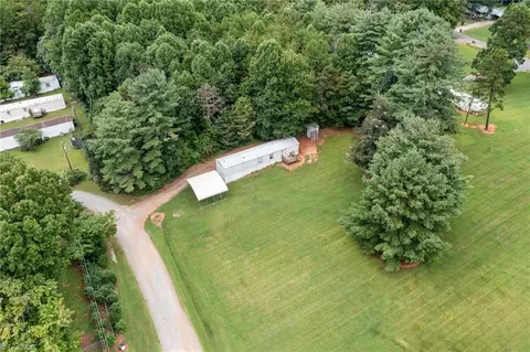 7410 Olin Rd, Pfafftown, NC 27040 photo 4