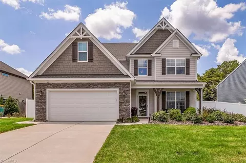 6482 Bluestone Park Dr, Clemmons, NC 27012