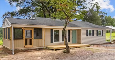 581 Williams Rd, Madison, NC 27025