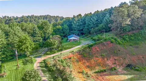 3028 Us Highway 421 W, Wilkesboro, NC 28697