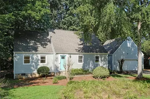 102 Quakerwood Dr, Archdale, NC 27263