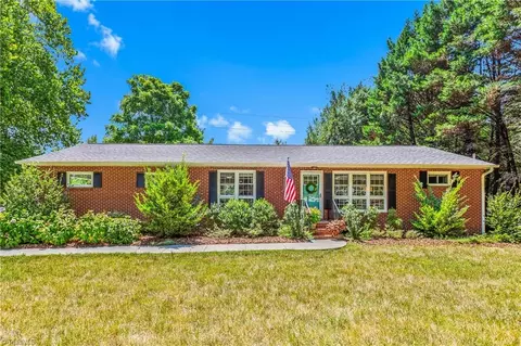 541 Robbins Rd, Winston Salem, NC 27107