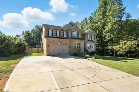 2996 Autumn Acres Ln, Trinity, NC 27370 photo 2