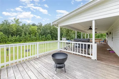 Exterior - 368 Manuel Rd, Mayodan, NC 27027 photo 5 of 6