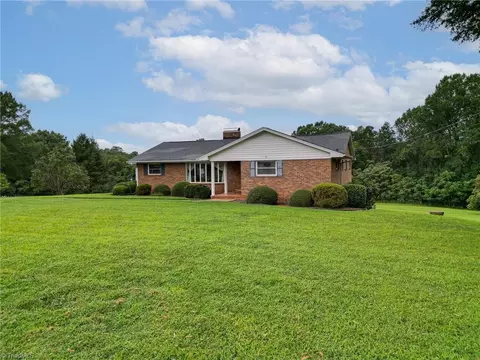 4055 Lakeland Ave, Winston Salem, NC 27101