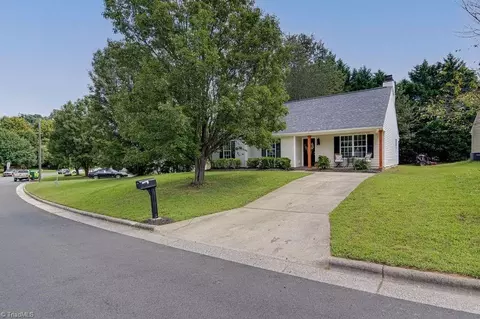 107 Old Treybrooke Dr, Greensboro, NC 27406