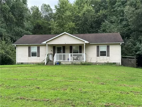 572 Alvis Ln, Winston Salem, NC 27107