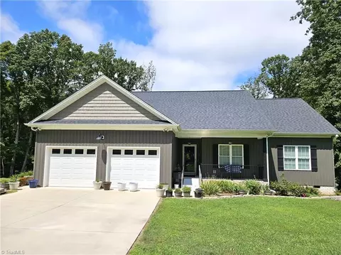 409 Winchester Dr, King, NC 27021