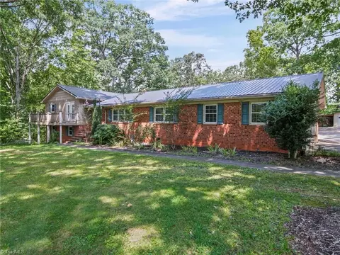 5054 Red Fox Trl, Asheboro, NC 27205