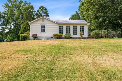 5024 Old Salisbury Rd, Lexington, NC 27295