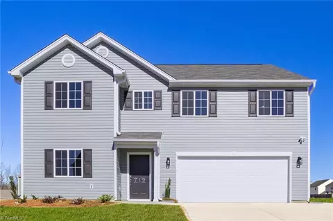 1 Arcola Ct, Greensboro, NC 27405