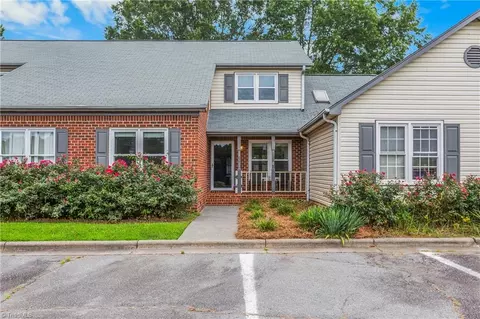 105 Forrest Oaks Dr, King, NC 27021 photo 3
