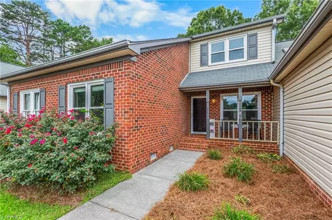 105 Forrest Oaks Dr, King, NC 27021