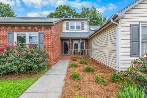 105 Forrest Oaks Dr, King, NC 27021 photo 2