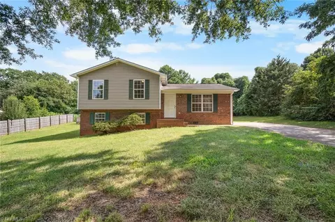 270 Bremen Garden Dr, Lexington, NC 27295