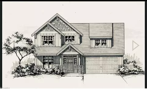 205 Crestwood Dr, Pilot Mountain, NC 27041