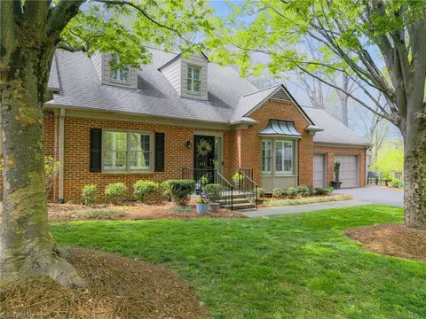 111 Quail Ridge Ct, Lexington, NC 27292