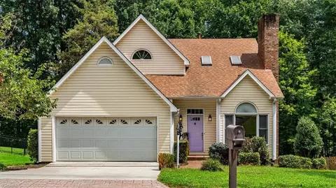 6304 Lakebend Ct, Greensboro, NC 27410