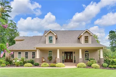 2634 Fox Ridge Rd, Asheboro, NC 27205