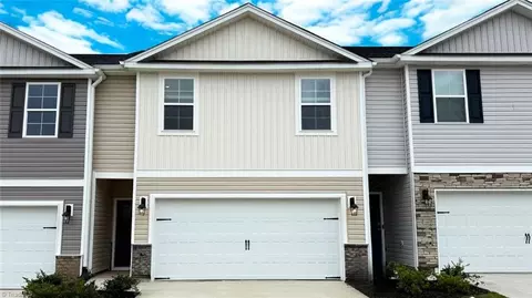 7025 Eclipse Trl, Whitsett, NC 27377