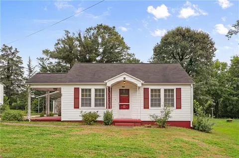 330 Skyview Dr, Winston Salem, NC 27127