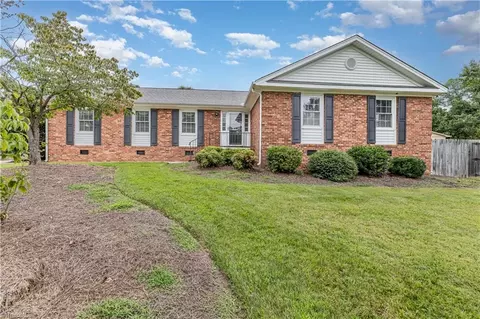 1232 Dovershire Pl, High Point, NC 27262